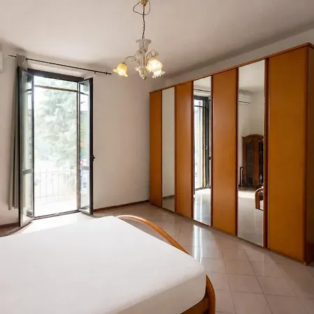 23 Marzo - 2br Private Apartment Novara
